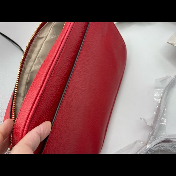 Woman's Bags Michael Kors Jet Set Charm LG East/West Camera Crossbody Bright Red - Picture 8 of 11